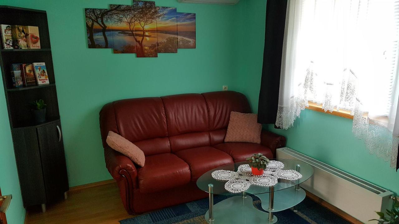 Varaždin Kuca Za Odmor Vinica Bregヴィラ エクステリア 写真